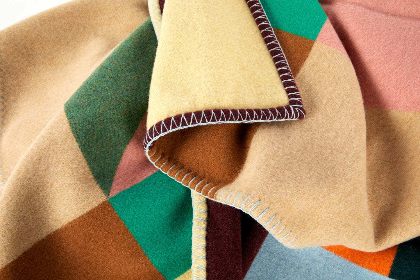 R+D LAB Commune Abstrakt Blanket