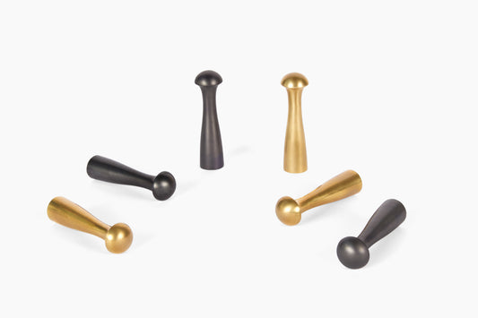 Van Cronenburg Bronze Shaker Peg