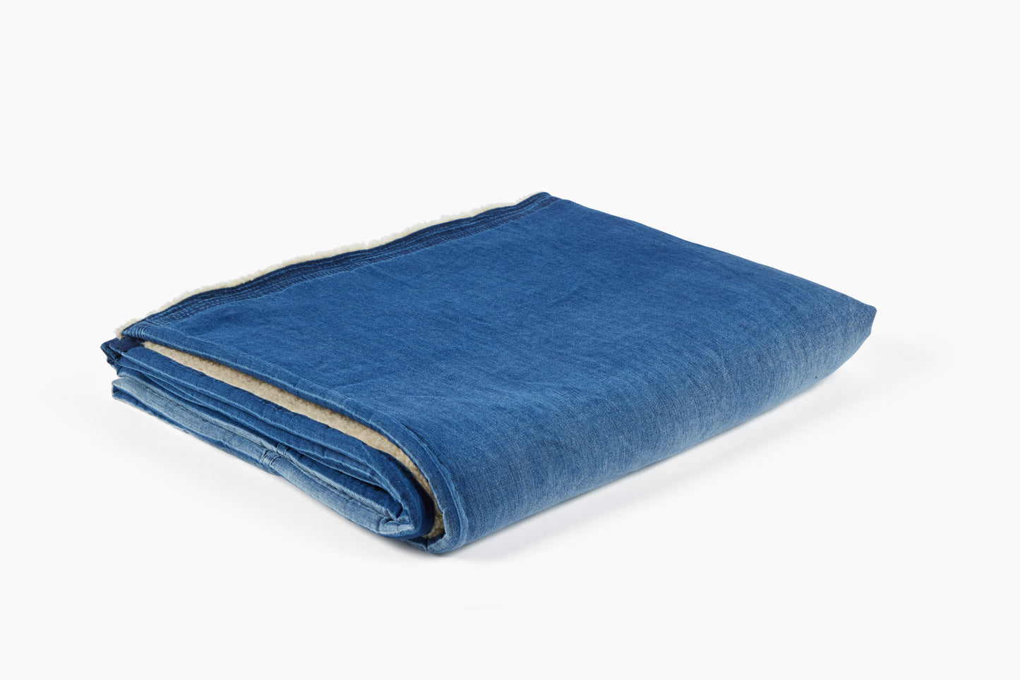 FREECITY for Commune Indigo Sherpa-Bear Throw