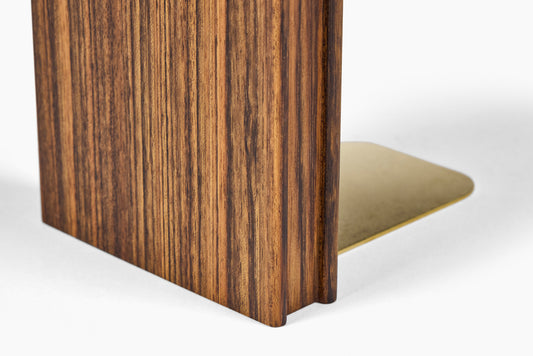 Luck Carpentry Small Shedua Bookend