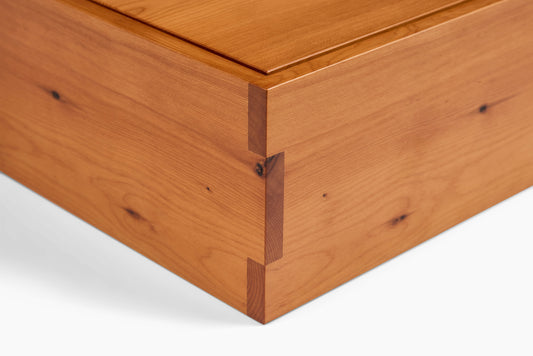 Noah Cohen Yew Box