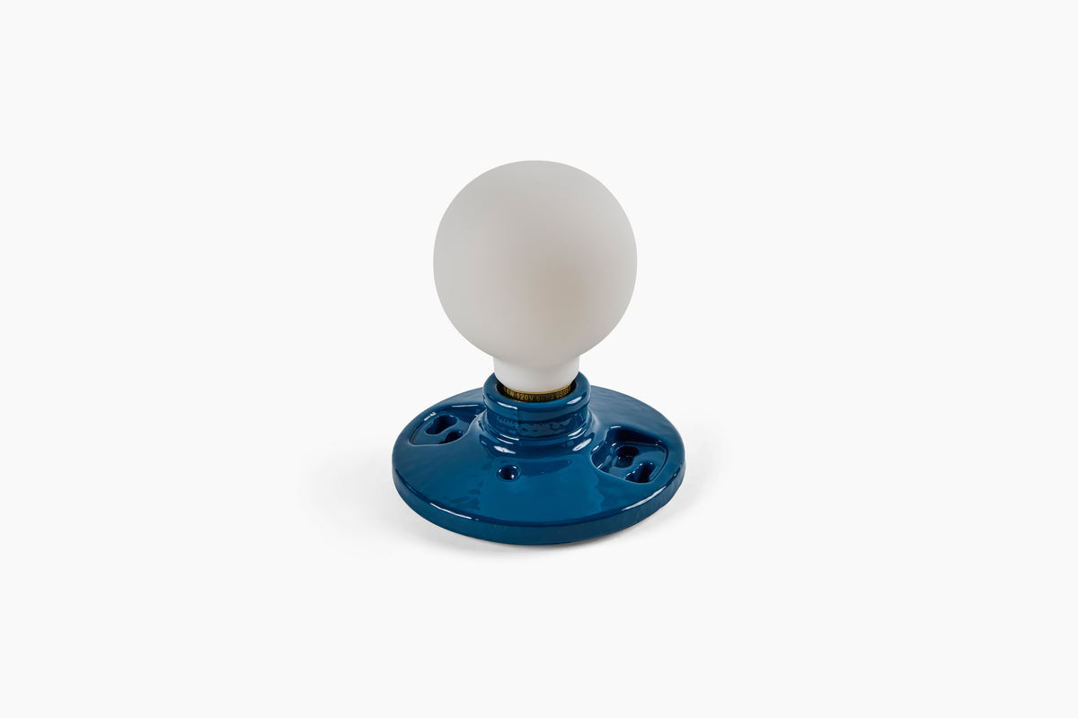 Commune Light Socket
