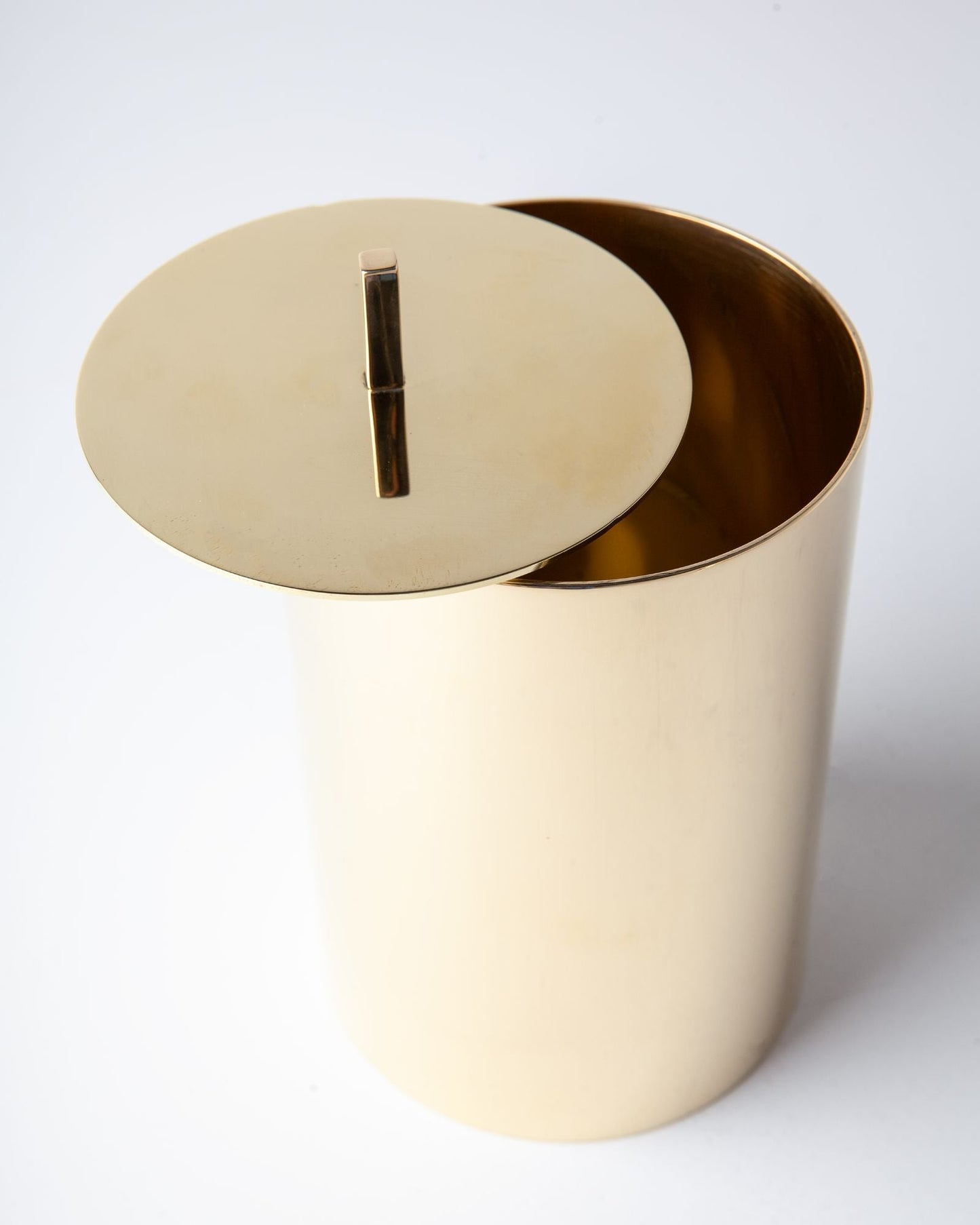 Remains for Commune Josef Canister
