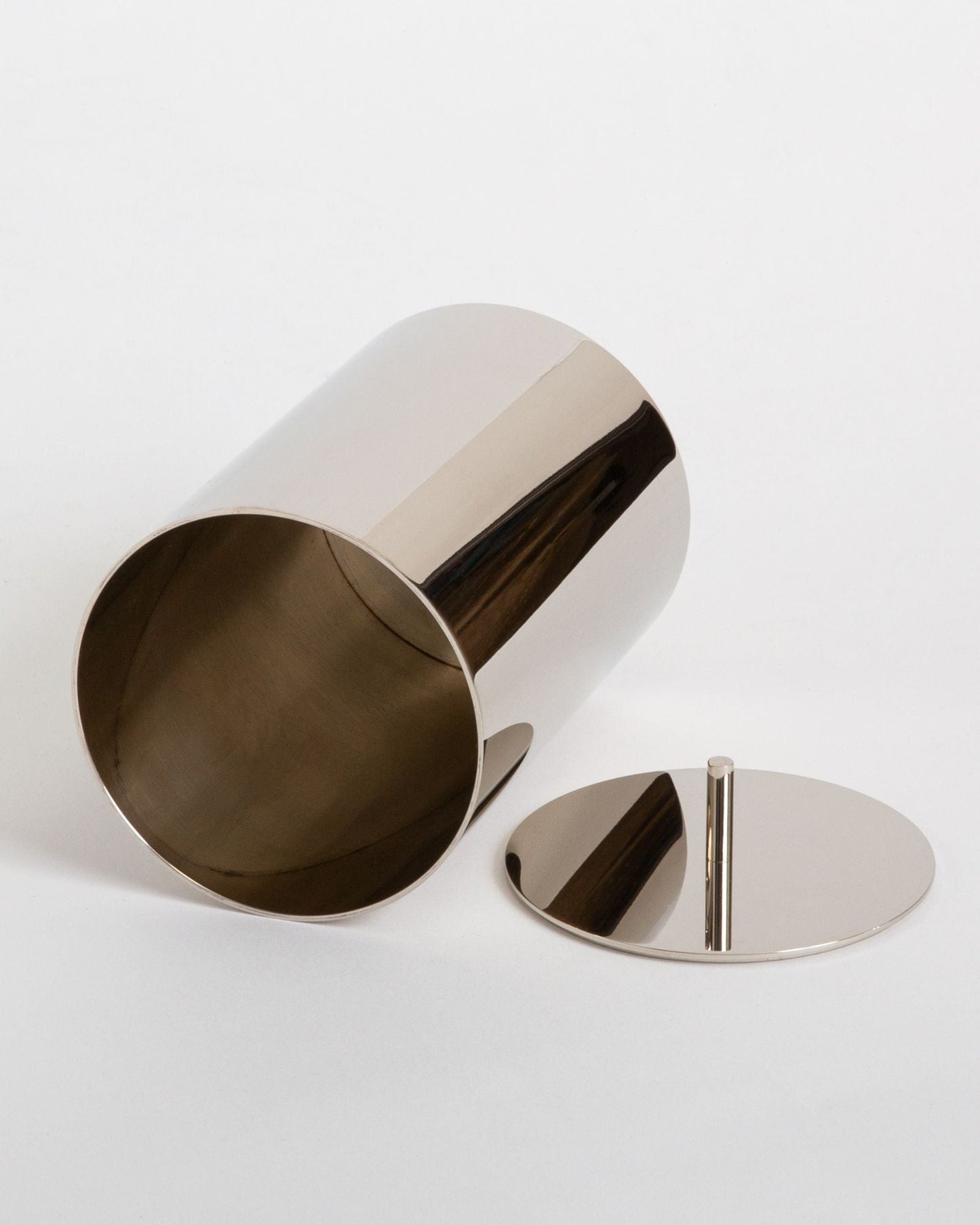 Remains for Commune Paavo Canister